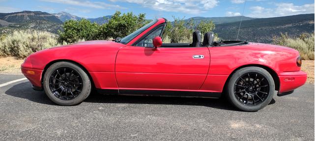 Photo of 1994 Red Mazda MX-5 Miata