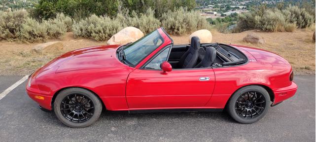 Photo of 1994 Red Mazda MX-5 Miata