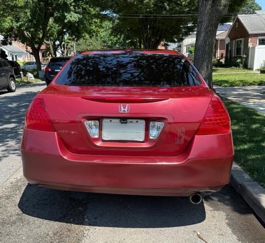 Photo of 2007 Red Honda Accord