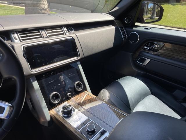 Photo of 2018 Black Land Rover Range Rover