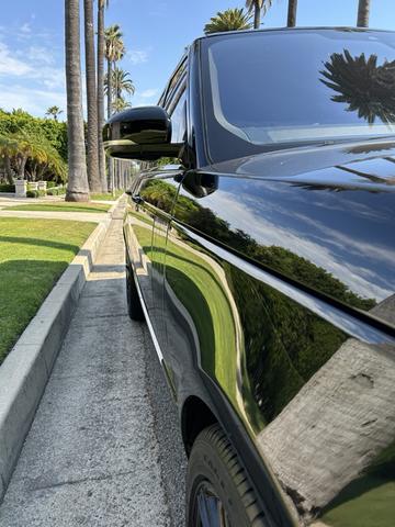 Photo of 2018 Black Land Rover Range Rover