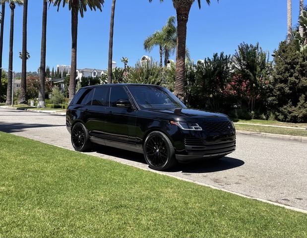 Photo of 2018 Black Land Rover Range Rover