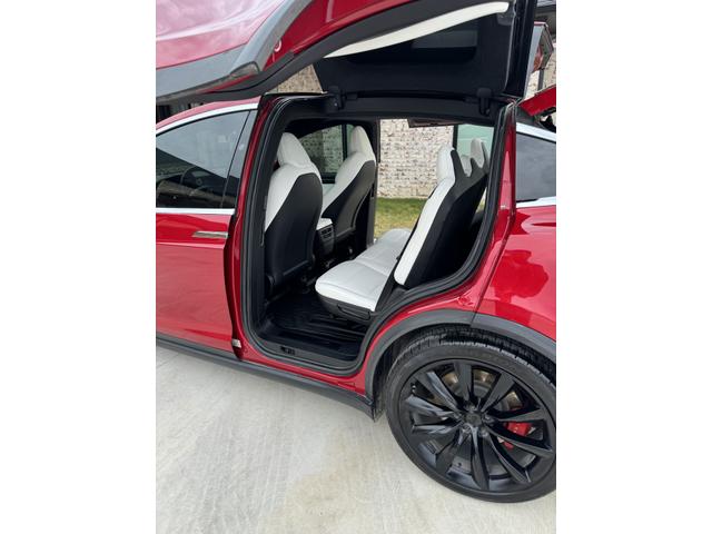 Photo of 2020 Red Tesla Model X