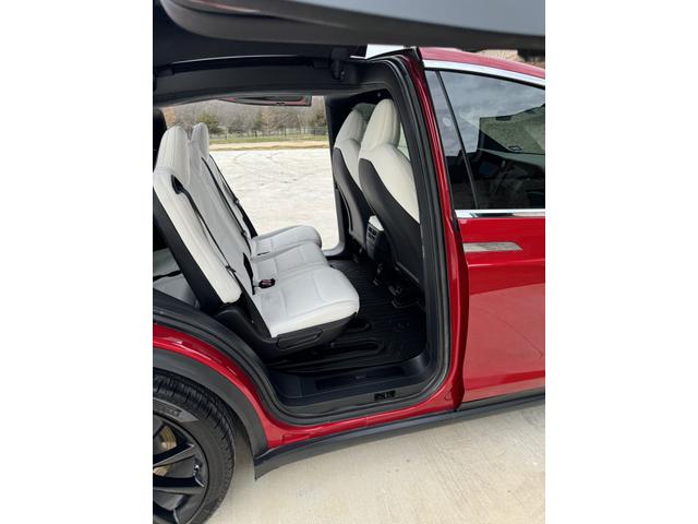 Photo of 2020 Red Tesla Model X