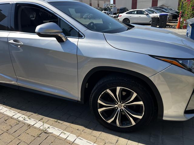 Photo of 2016 White Lexus RX 350