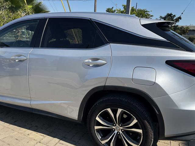 Photo of 2016 White Lexus RX 350