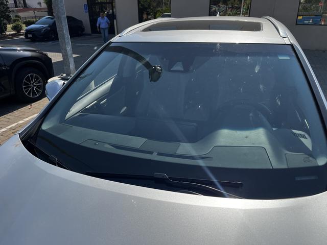 Photo of 2016 White Lexus RX 350