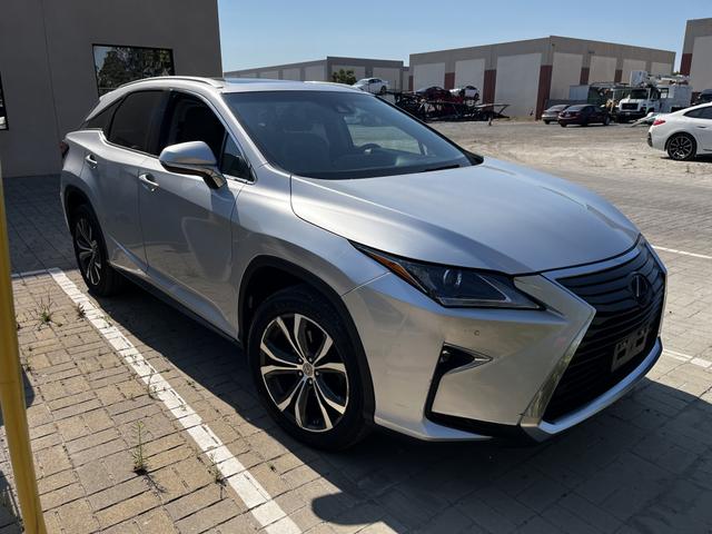Photo of 2016 White Lexus RX 350