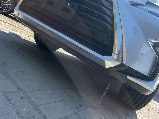 Photo of 2016 White Lexus RX 350