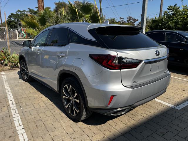Photo of 2016 White Lexus RX 350