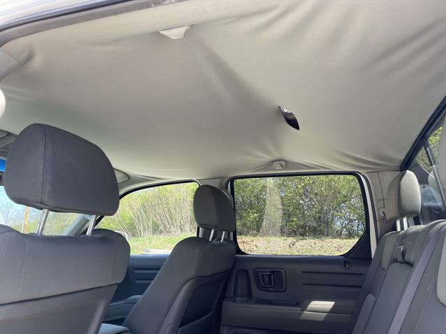 Photo of 2006 White Honda Ridgeline