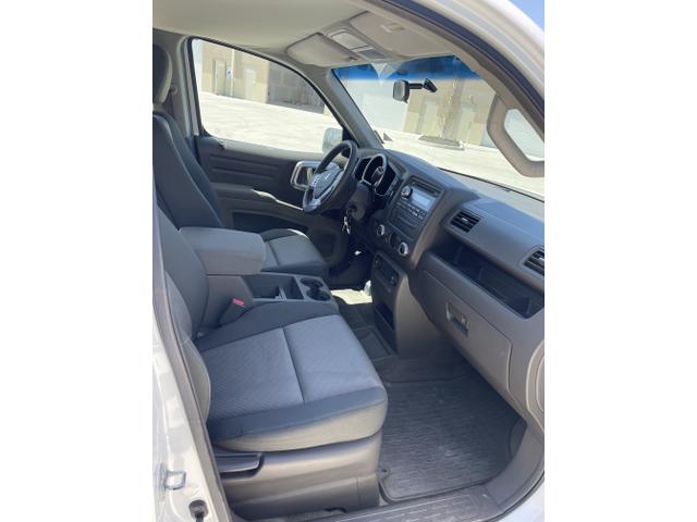Photo of 2006 White Honda Ridgeline