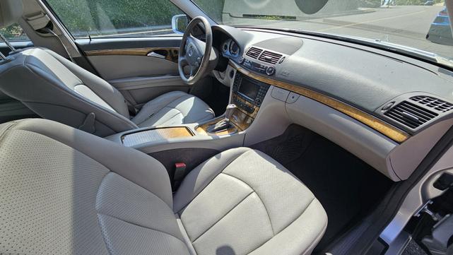 Photo of 2007 Silver Mercedes-Benz E-Class