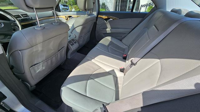 Photo of 2007 Silver Mercedes-Benz E-Class