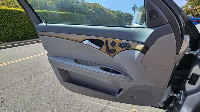 Photo of 2007 Silver Mercedes-Benz E-Class