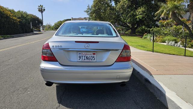 Photo of 2007 Silver Mercedes-Benz E-Class
