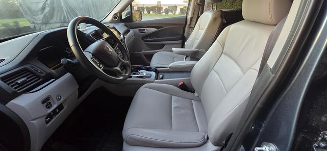 Photo of 2021 Blue Honda Pilot