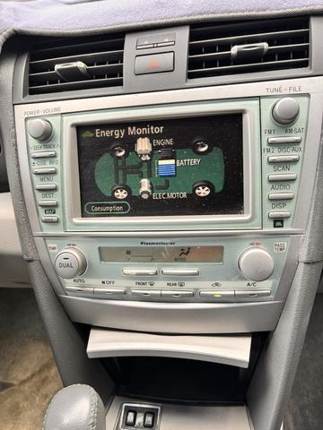 Photo of 2008 Silver Toyota Camry Hybrid