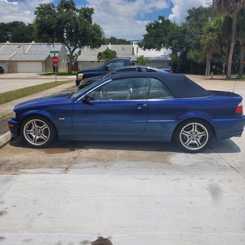 Photo of 2002 Blue BMW 330