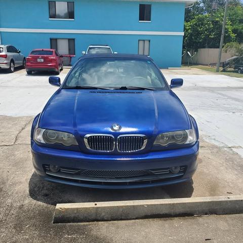 Photo of 2002 Blue BMW 330