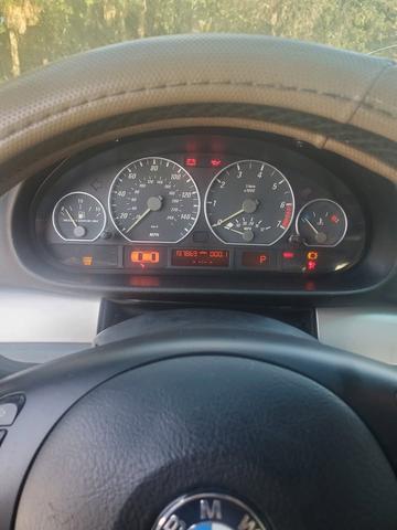Photo of 2002 Blue BMW 330