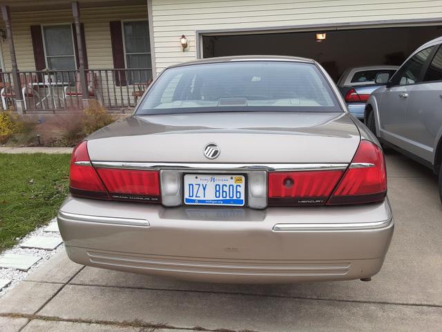 Photo of 2001 Brown Mercury Grand Marquis