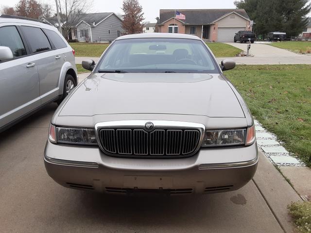 Photo of 2001 Brown Mercury Grand Marquis