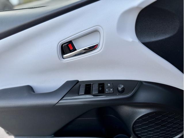 Photo of 2021 Black Toyota Prius Prime