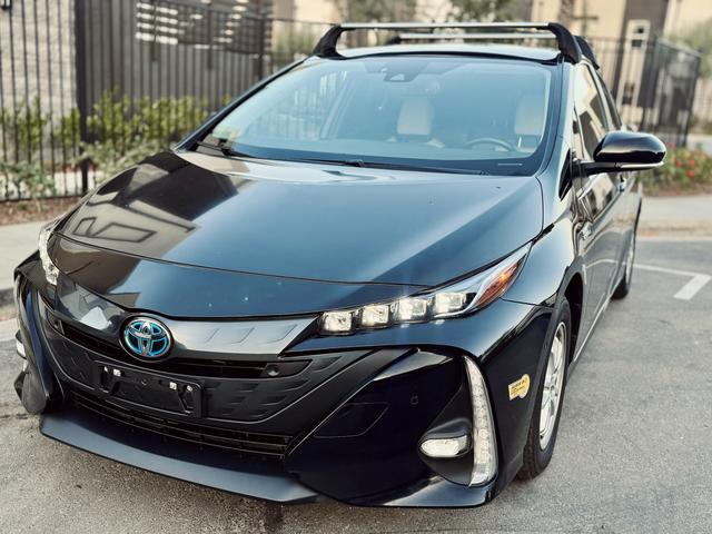 Photo of 2021 Black Toyota Prius Prime