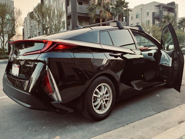 Photo of 2021 Black Toyota Prius Prime