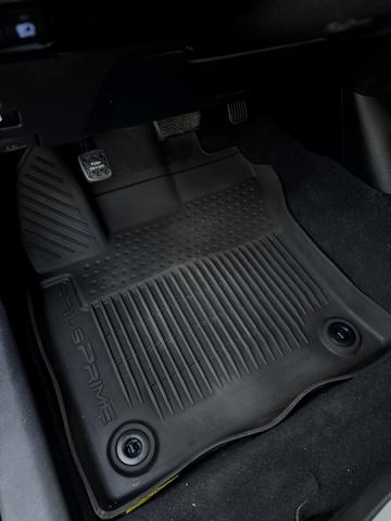 Photo of 2021 Black Toyota Prius Prime