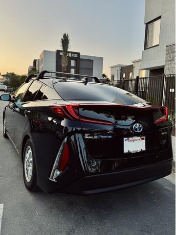 Photo of 2021 Black Toyota Prius Prime
