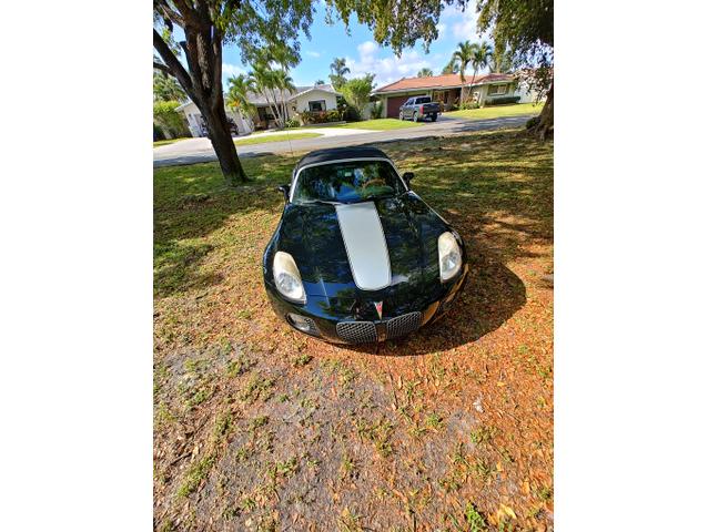 Photo of 2008 Black Pontiac Solstice