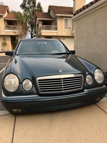 Photo of 1999 Blue Mercedes-Benz E-Class