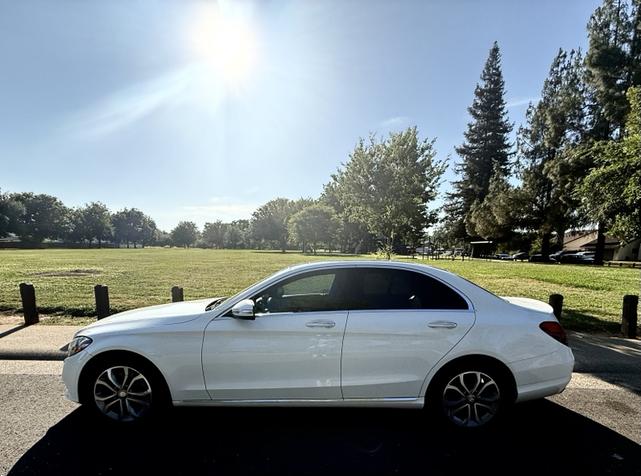 Photo of 2015 White Mercedes-Benz C-Class