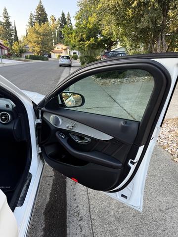 Photo of 2015 White Mercedes-Benz C-Class