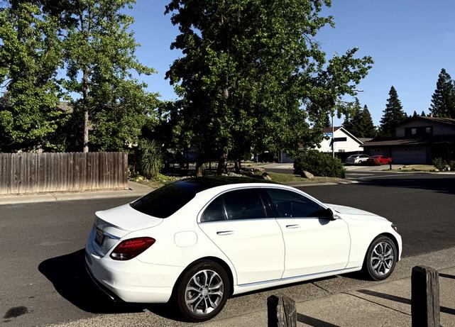 Photo of 2015 White Mercedes-Benz C-Class