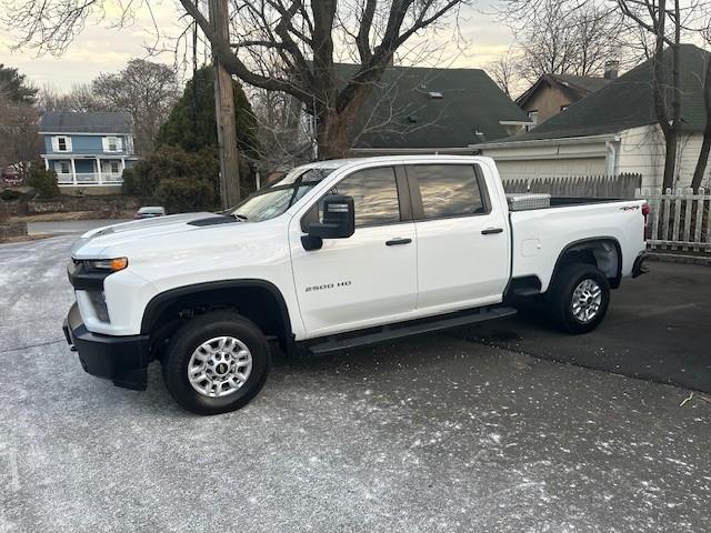 Photo of 2022 White Chevrolet Silverado 2500