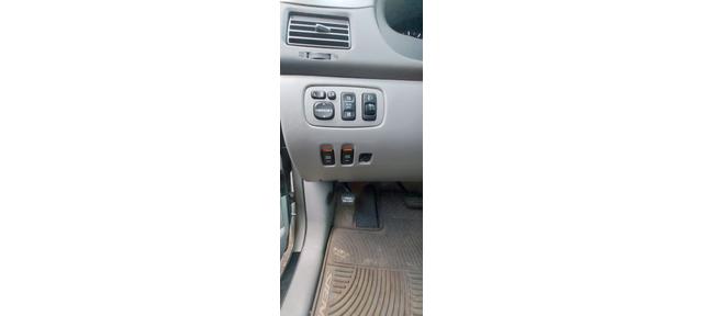 Photo of 2007 Silver Toyota Sienna