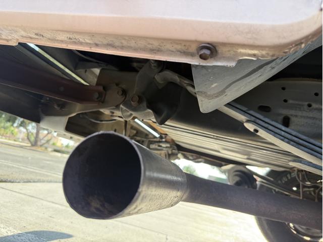 Photo of 1995 White Ford F-150