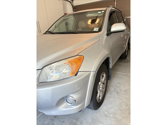 Photo of 2011 Silver Toyota RAV4