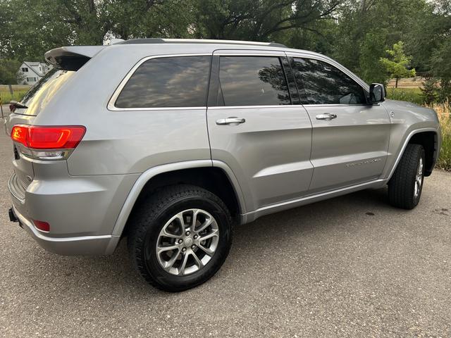 Photo of 2015 Silver Jeep Grand Cherokee