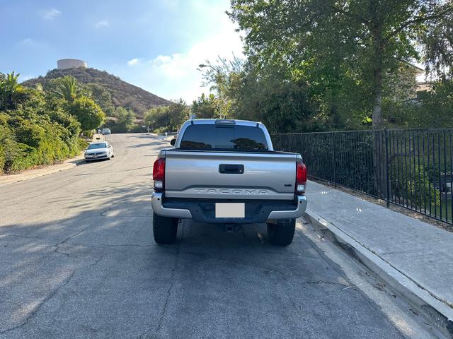 Photo of 2019 Silver Toyota Tacoma