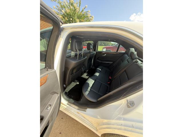 Photo of 2014 White Mercedes-Benz E-Class