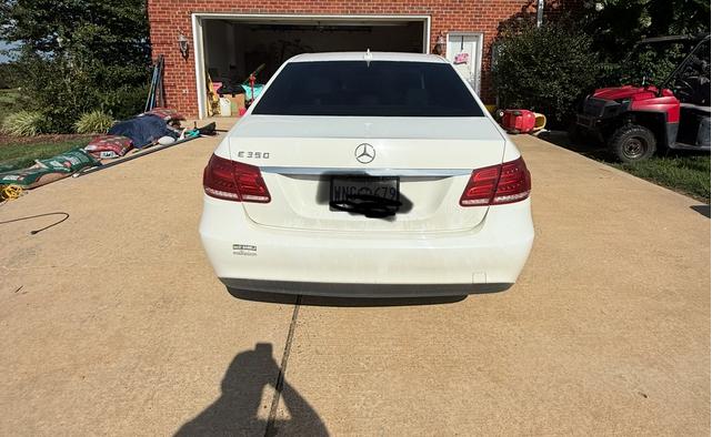Photo of 2014 White Mercedes-Benz E-Class