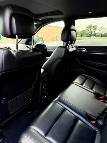 Photo of 2020 White Jeep Grand Cherokee