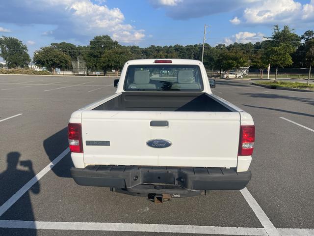 Photo of 2011 White Ford Ranger