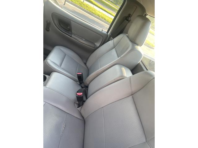 Photo of 2011 White Ford Ranger
