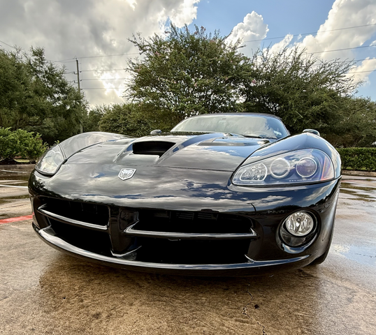 Photo of 2010 Black Dodge Viper