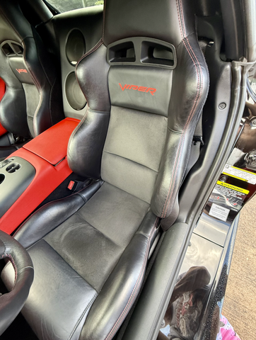 Photo of 2010 Black Dodge Viper
